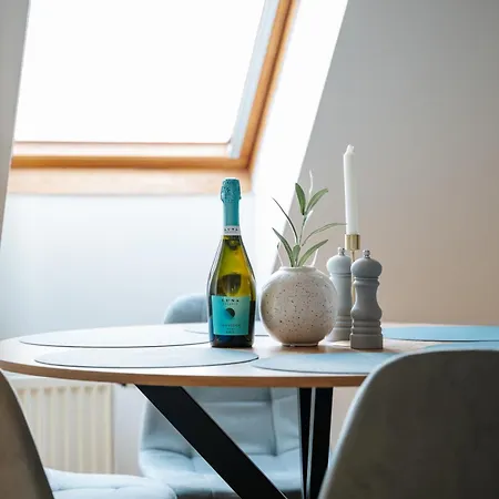 Sky Loft Near Center 220m, Ac, Ps5, Free Parking * براغ
