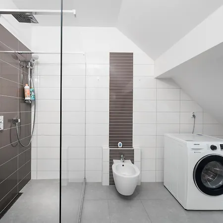 Sky Loft Near Center 220m, Ac, Ps5, Free Parking شقة
