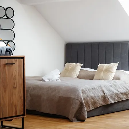 Sky Loft Near Center 220m, Ac, Ps5, Free Parking شقة